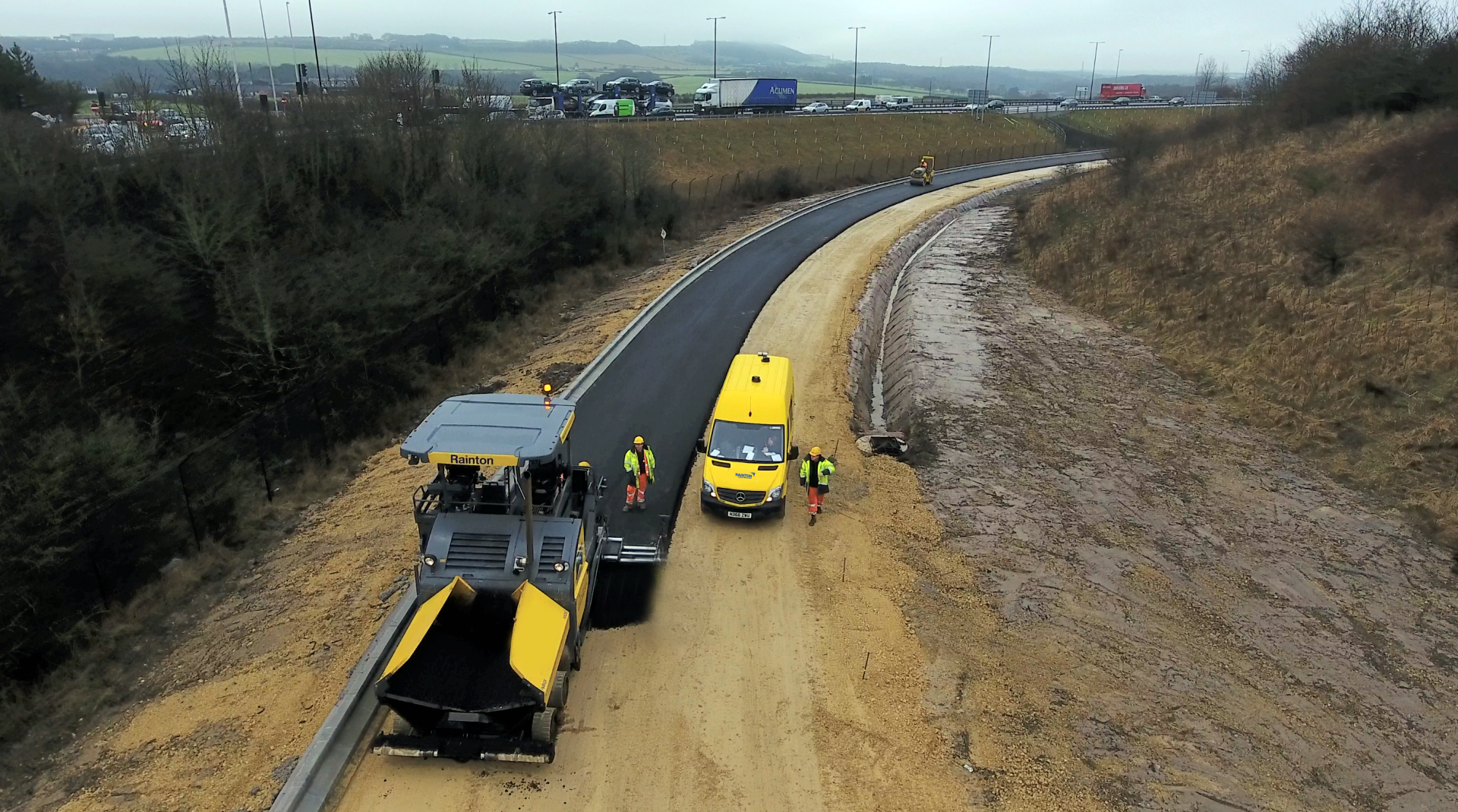 Nissan linkroad surfacing