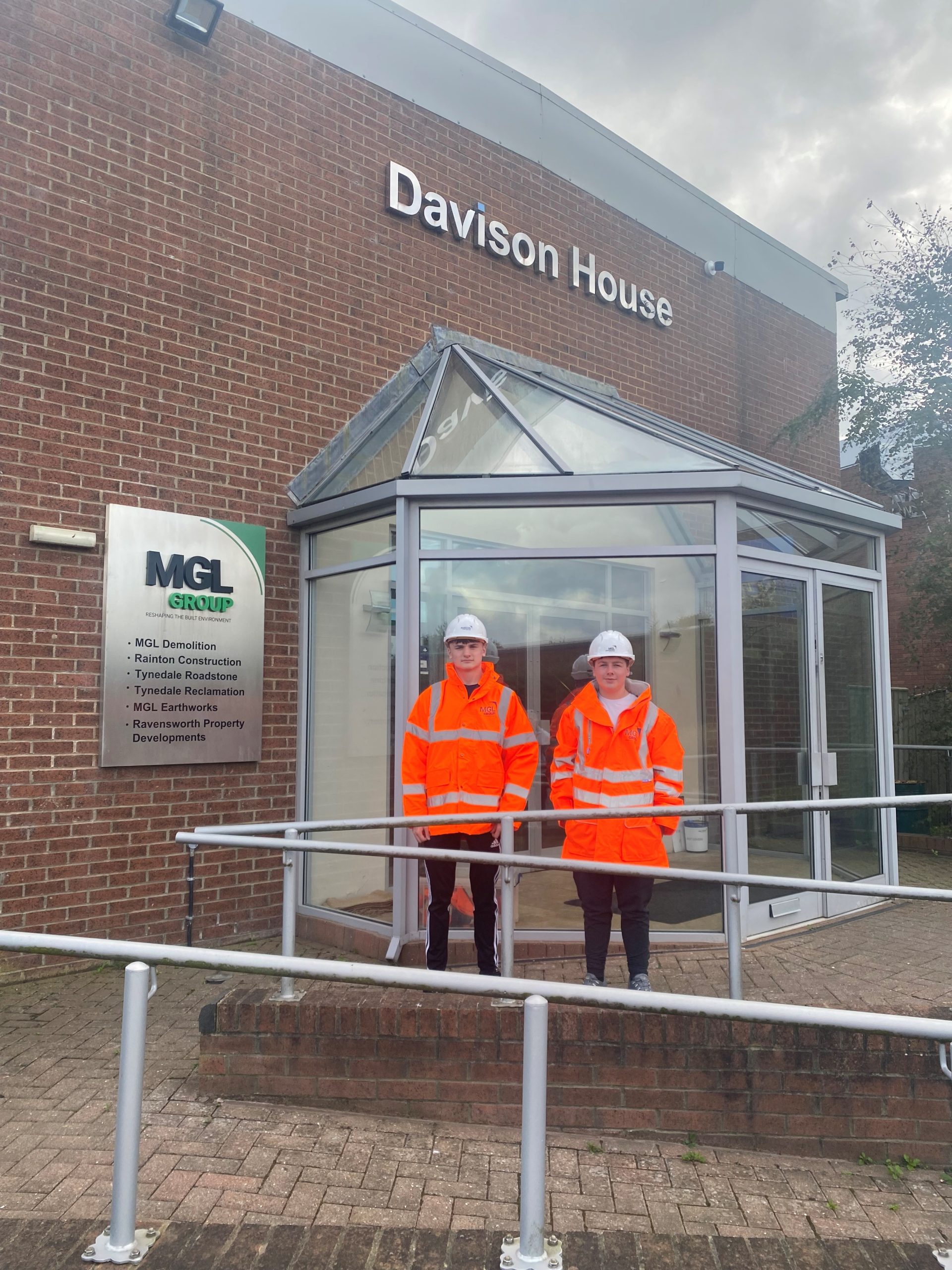 NEW APPRENTICES 2022 – JACK AND LEWIS